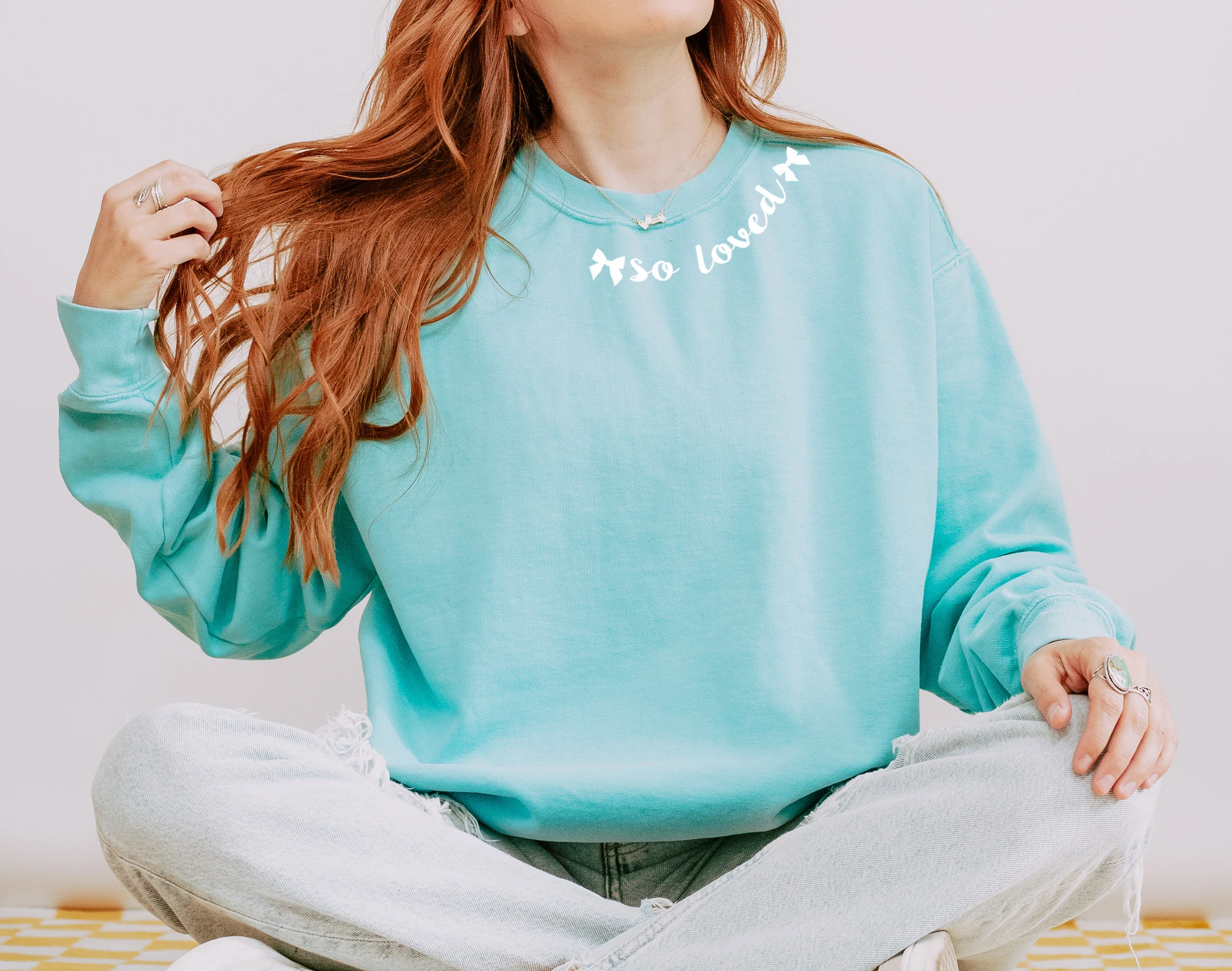 SO LOVED (WITH BOWS) AROUND THE NECK UNISEX SWEATSHIRT - Image 3