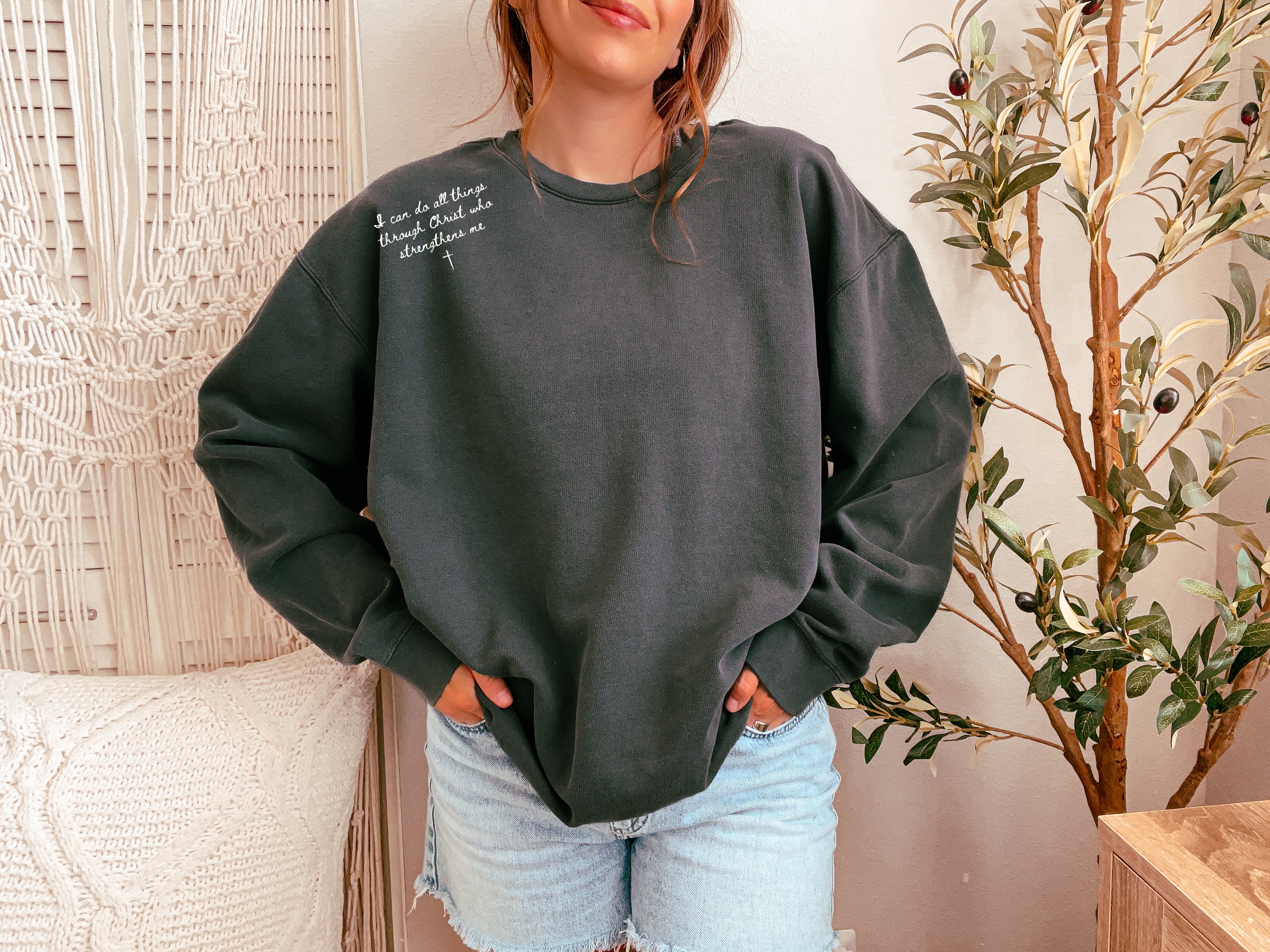 I CAN DO ALL THINGS THROUGH CHRIST WHO STRENGTHENS ME UNISEX SWEATSHIRT - Image 2